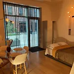 Exclusive Harbourfront With Private Entrance