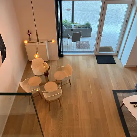 Exclusive Harbourfront With Private Entrance Aalborg