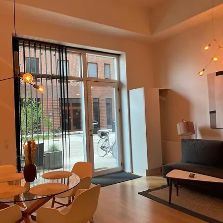 Daire Exclusive Harbourfront With Private Entrance