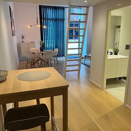 Exclusive Harbourfront With Private Entrance Lägenhet *