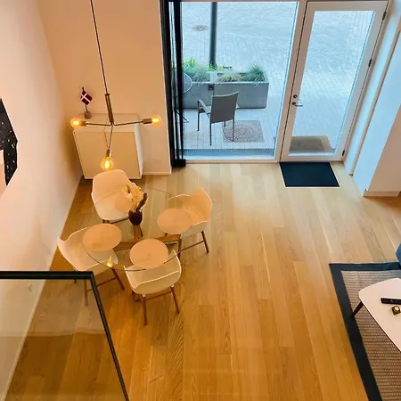 Exclusive Harbourfront With Private Entrance * 奥尔堡