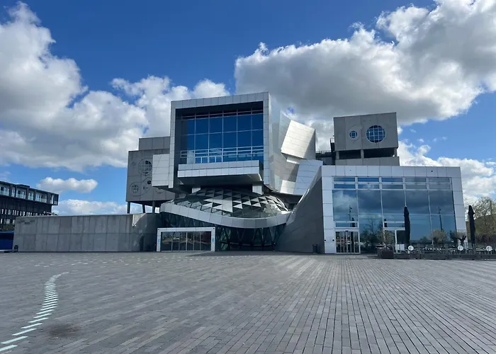 Exclusive Harbourfront With Private Entrance アパート オールボー